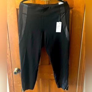 NWT Old Navy active leggings with faux leather and gold zippers